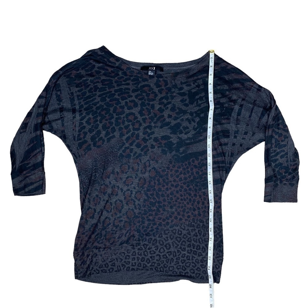 Forever 21 Long Sleeve Cheetah Print Top - Picture 5 of 7